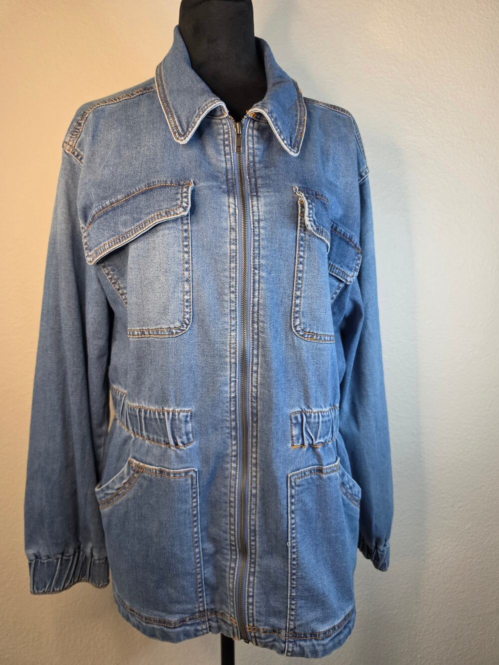 Light-wash Denim Chore Utility Jacket Zip Front Elasticized Waist Front Pockets
